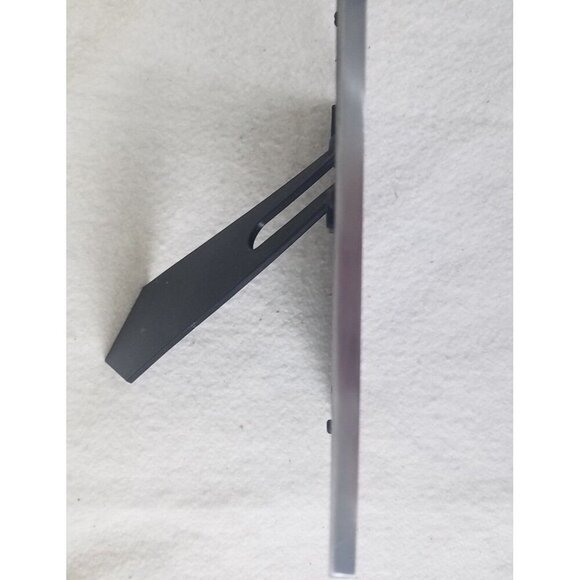 Metal bright Finish 9" X 7.5" Free Standing Portrait Landscape Or Hanging Frames - Picture 2 of 8